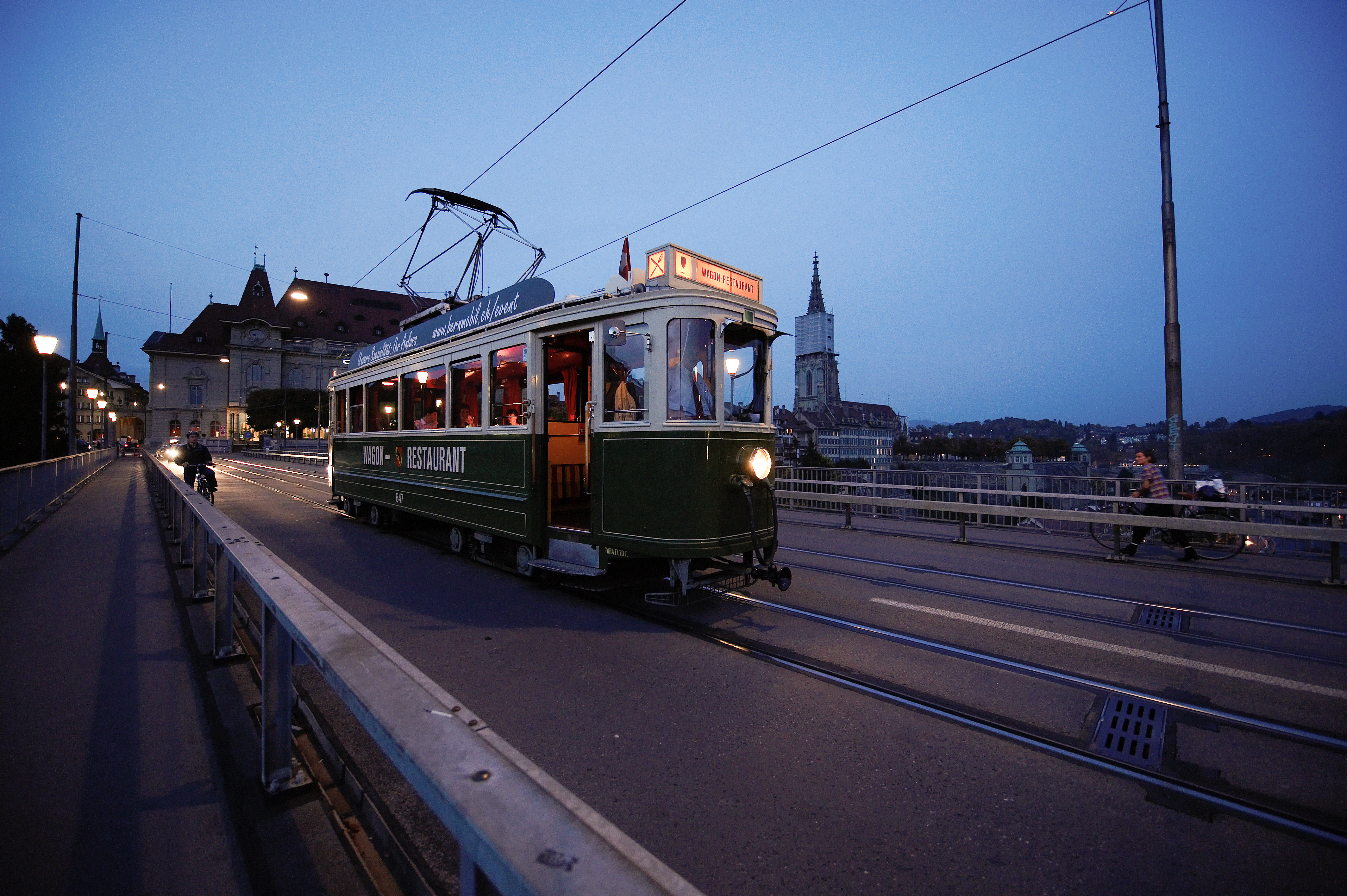 Wagonrestaurant für Extrafahren BERNMOBIL