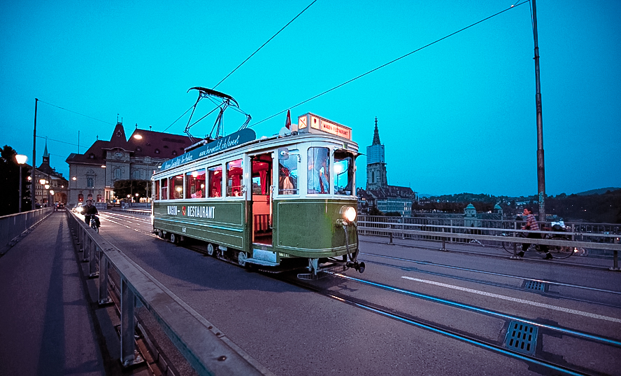 Wagonrestaurant für Extrafahren BERNMOBIL