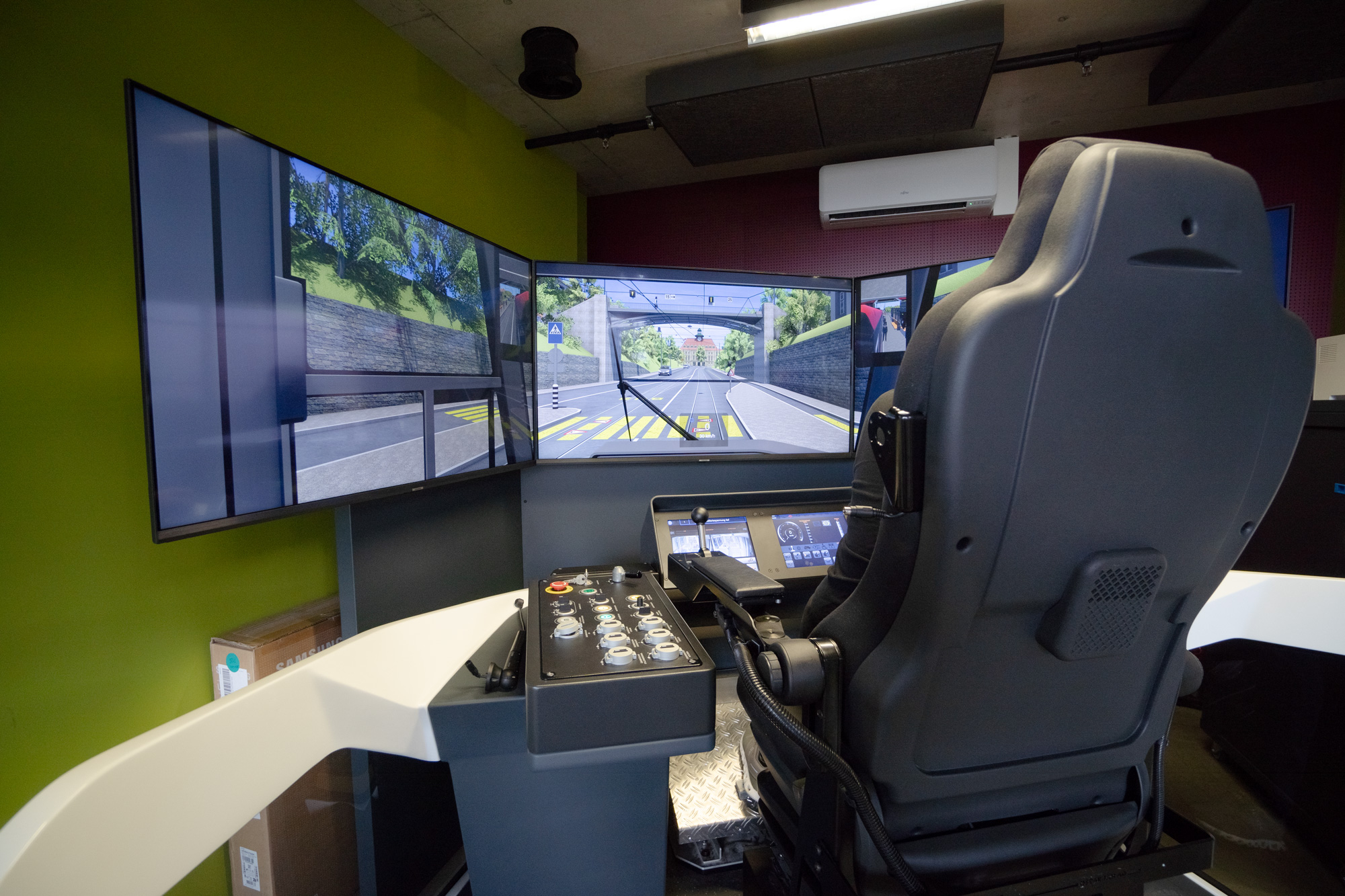 Tramlink - Fahrsimulator in Betrieb genommen