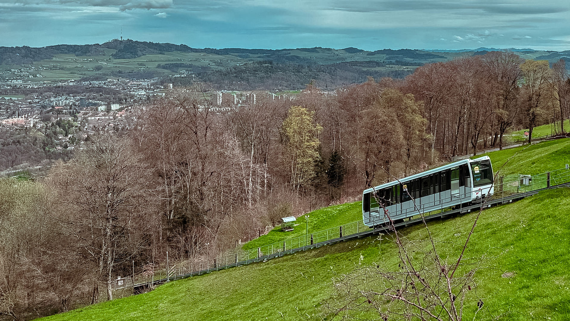 Neue Gurtenbahn fährt aufwärts